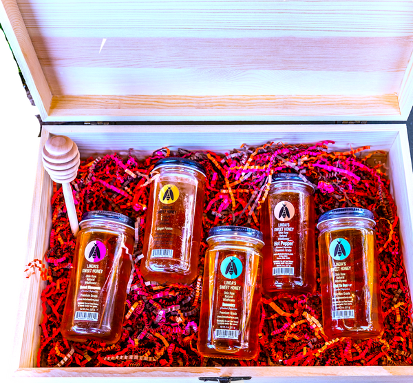 Deluxe Honey Gift Set - Linda's Bee Farm Shop